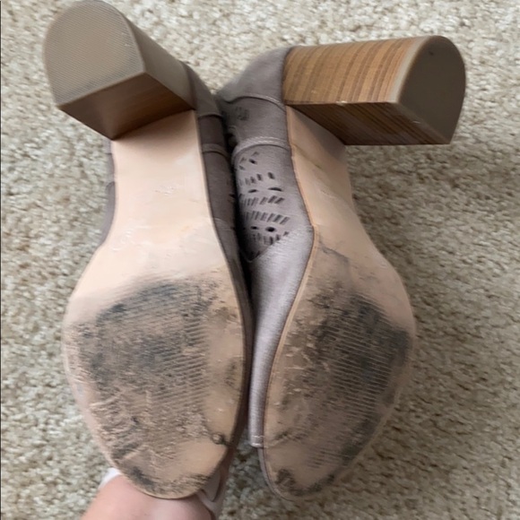 Fergalicious open toe bootie taupe size 9.5 - Picture 3 of 7
